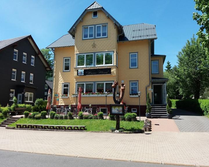 Cafe-Restaurant Und Pension Haus Flora